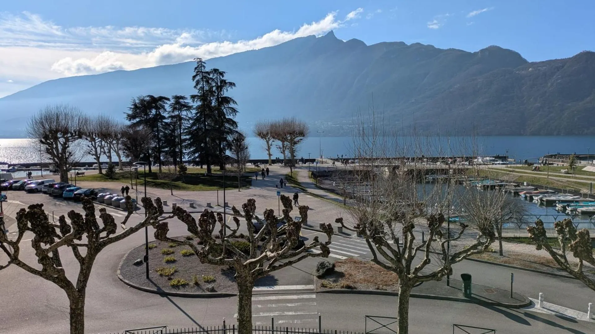 La Villa Du Petit Port - Appartements & Chambres Aix-les-Bains
